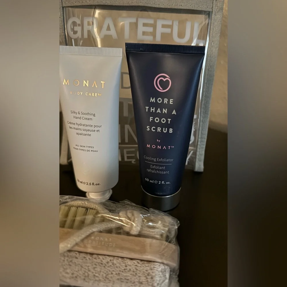 MONAT “Treat For Your Feet” Gratitude Set | Foot Scrub + Hand Cream Spa Kit